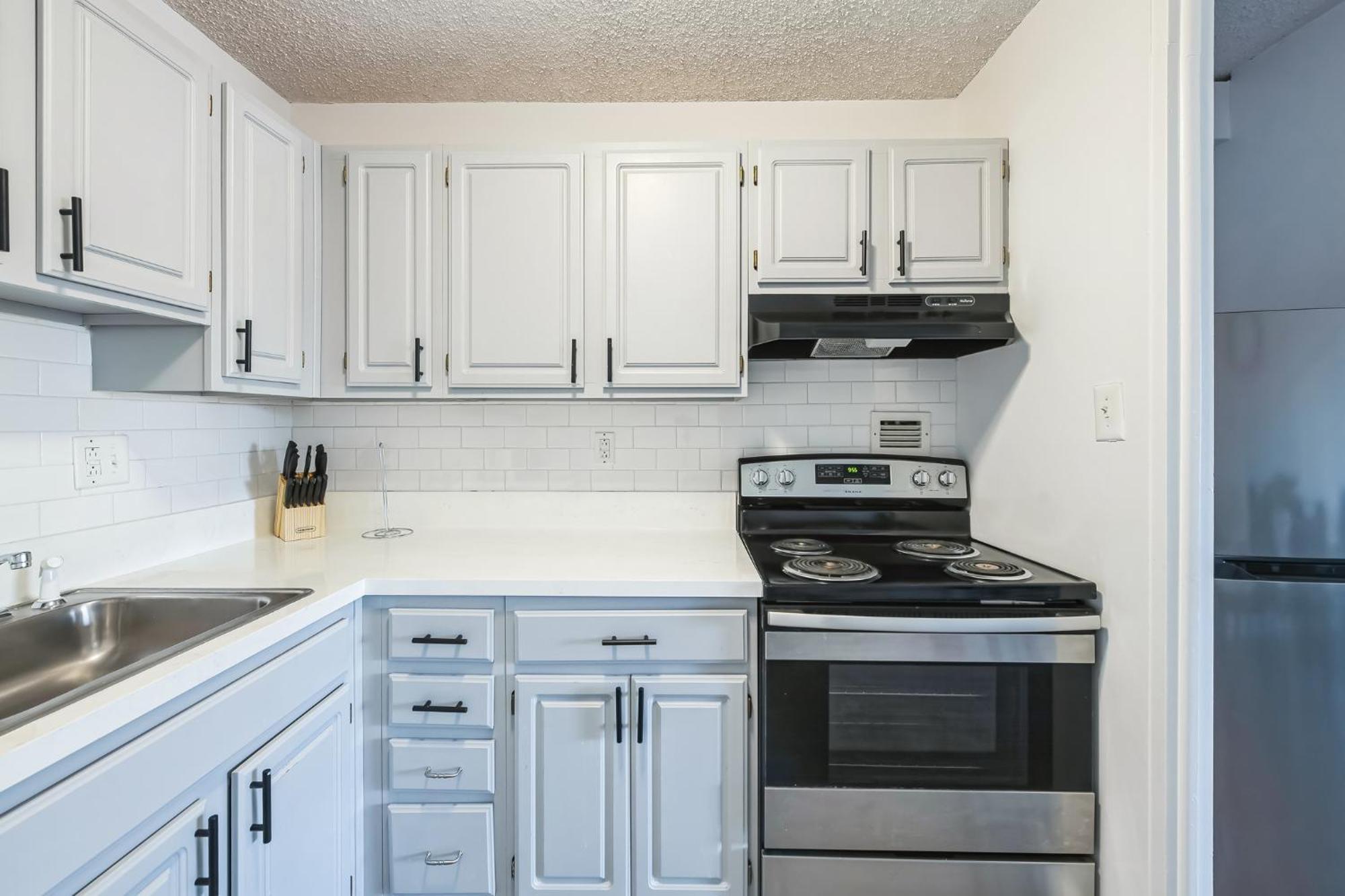 Legacy At Imperial Village 601 I 2 Bed 2 Bath Apartment